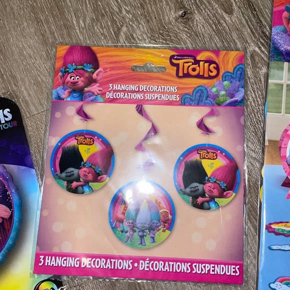 ✨3 for $25✨

🌟BRAND NEW🌟 Trolls Birthday Supplies - Picture 3 of 6